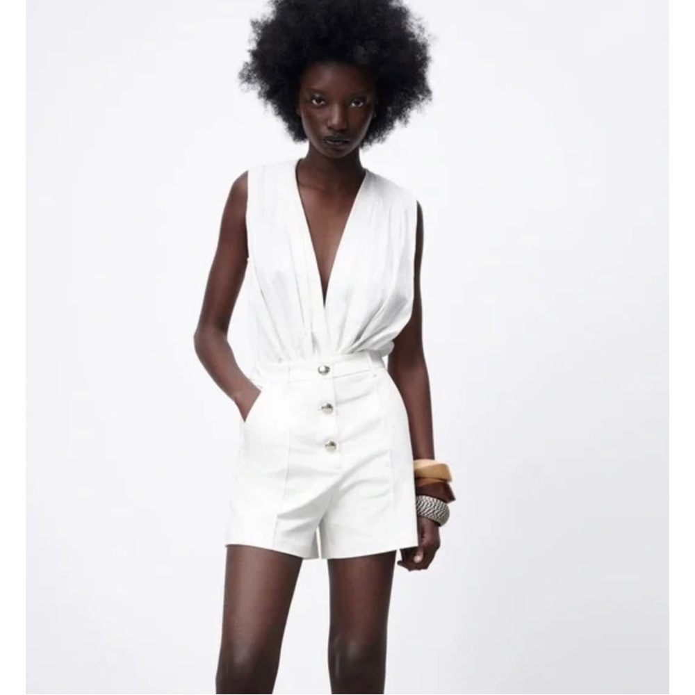 Zara Womens High Waisted Golf Button White/Cream Bermuda Shorts